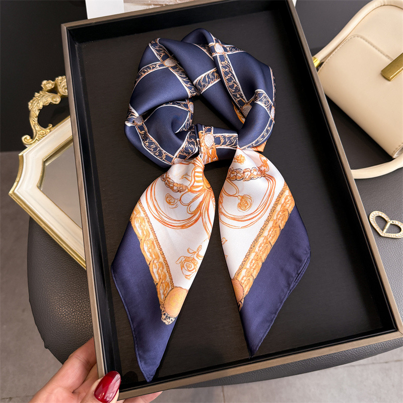 Silk Scarf Square - Blauwe klassieke kettingprint vierkante zijden sjaal