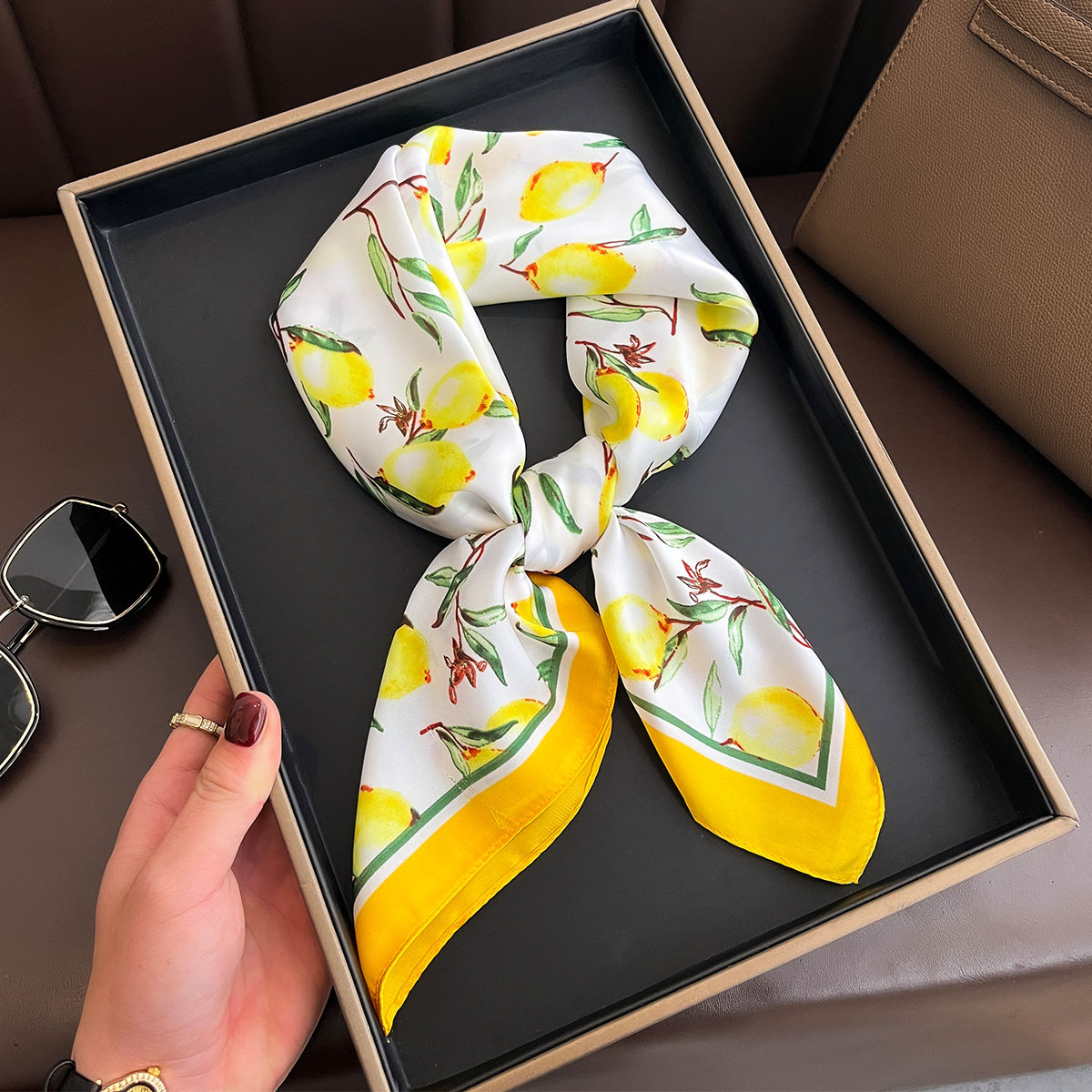 2025 Nieuwe Gele Citroen Print - Silk Scarf Square recensie en prijs